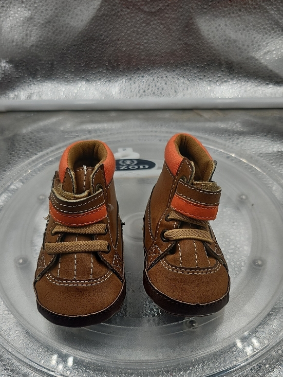 Izod Other - Tan And Brown Izod Shoes Size 2